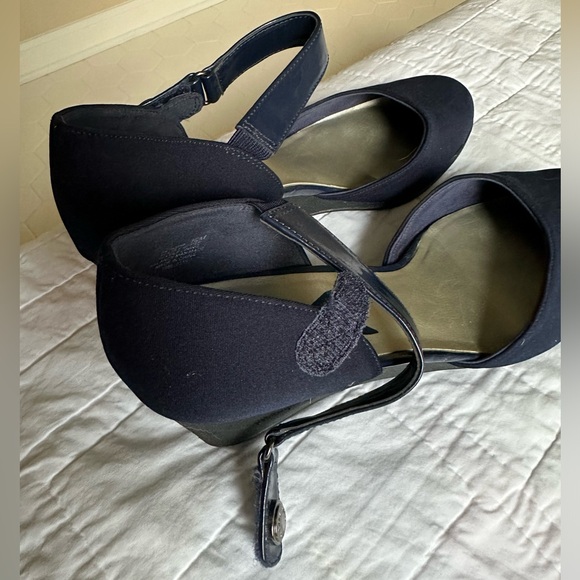 Anne Klein Sport heels, size 10M - Picture 4 of 8